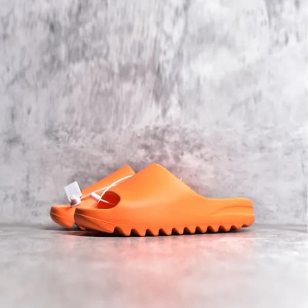 아디다스 남/녀 이지 슬라이드 뮬 - Adidas Unisex Yeezy Slide Mul… - 1