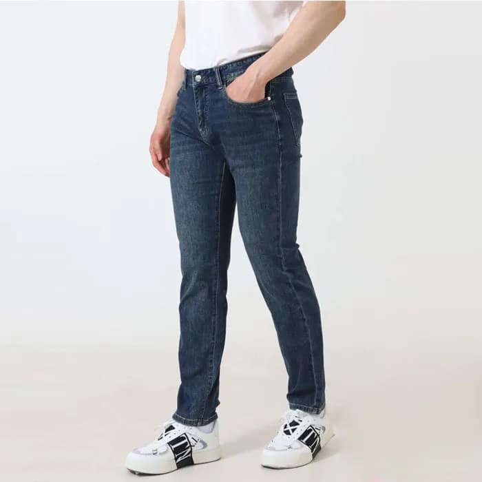 [당일배송] 몽클레어 남성 엠보 로고 스판 데님 팬츠 - dd860x - 1