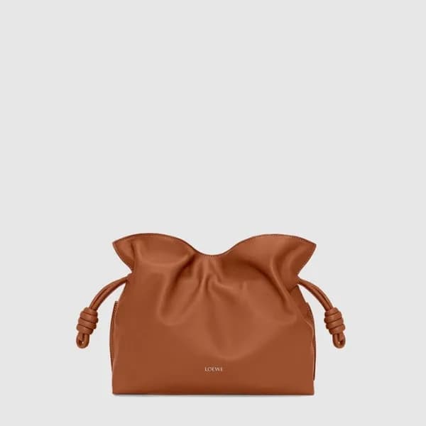 로에베 여성 미디엄 플라멩코 클러치 - Loewe Womens Medium Flamenco… - 1
