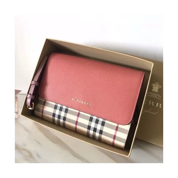 Burberry 2019 House Check Clutch Shoulder Cross Ba… - 1