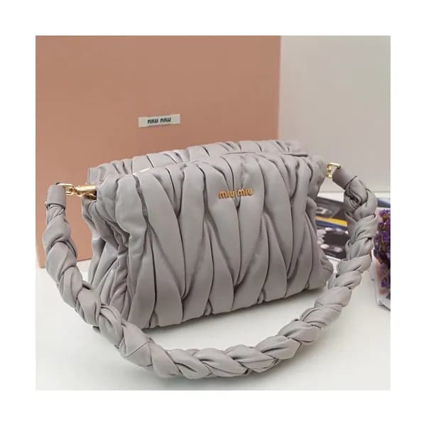 MiuMiu 2019 Matelasse Tote Shoulder Bag,27cm - 미우미… - 1
