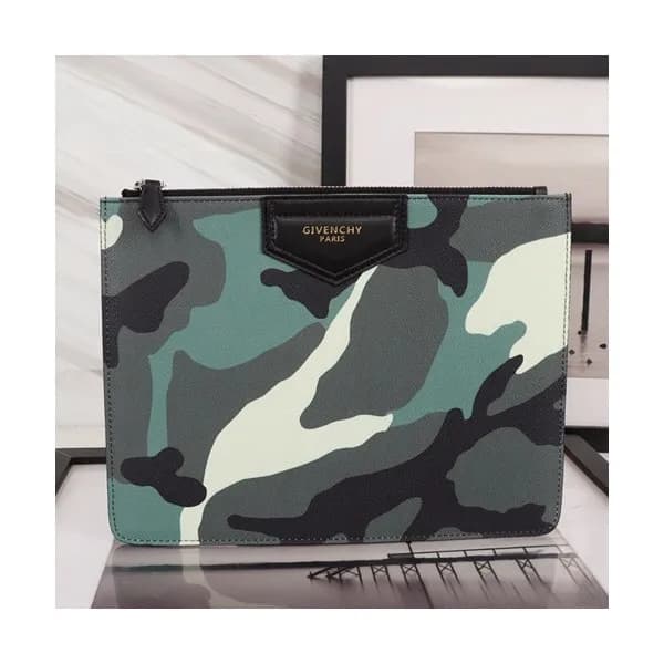 Givenchy 2019 Leather Clutch Bag,30cm - 지방시 2019 레… - 1