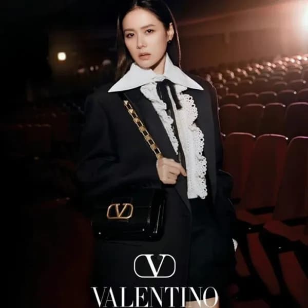 발렌티노 여성 블랙 숄더백 - Valentino Womens Black Shoulder B… - 1