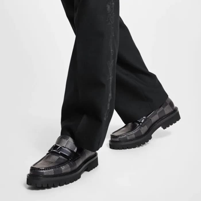 루이비통 남성 블랙 로퍼 - Louis vuitton Mens Black Loafer - … - 1