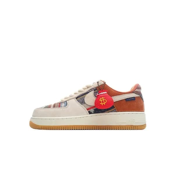 나이키 남/녀 카멜 스니커즈 - Nike Air Force 1 Unisex Sneakers… - 1