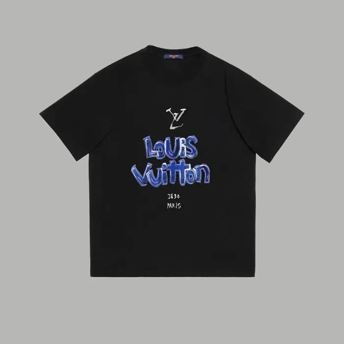 루이비통 남성 블랙 반팔티 - Louis vuitton Mens Black Tshirts … - 1