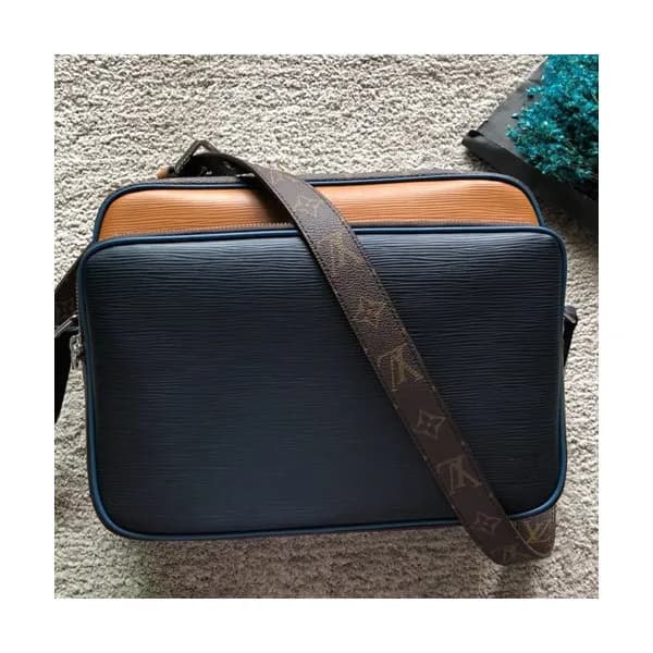 Louis Vuitton 2018 Nil Slim Messenger Shoulder Bag… - 1