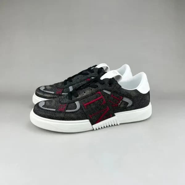 발렌티노 남/녀 Logo 블랙 스니커즈 - Valentino Unisex Black Sne… - 1