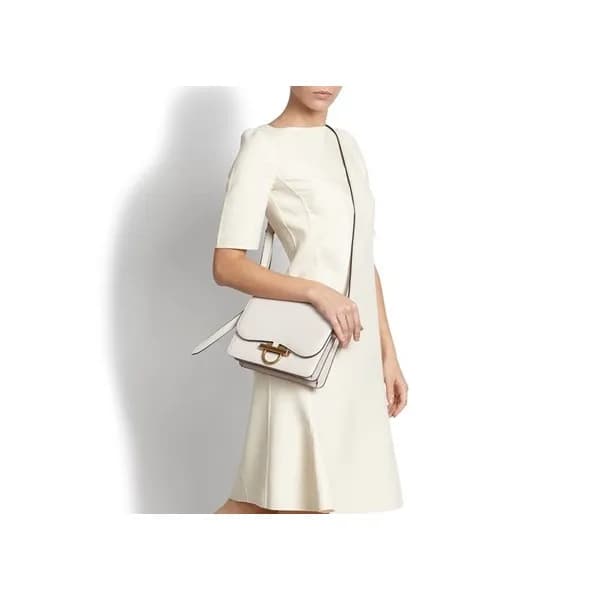 페라가모 여성 간치니 플랩 조안백 - Ferragamo Womens Gancini Flap… - 1