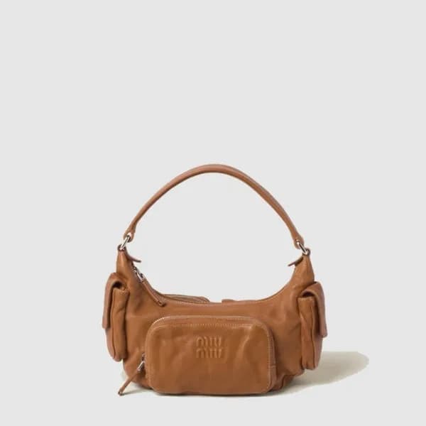 미우미우 여성 나파 가죽 포켓 백 - Miumiu Womens Nappa Leather P… - 1
