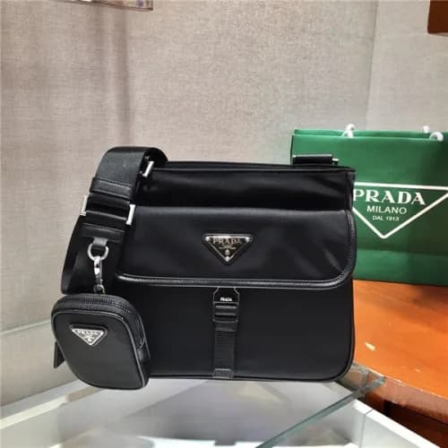 [프라다] Prada 2020 Men's Nylon Shoulder Bag,20cm… - 1