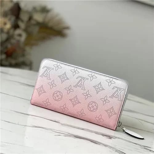 Louis Vuitton 2021 Women's Leather Wallet,19.5… - 1