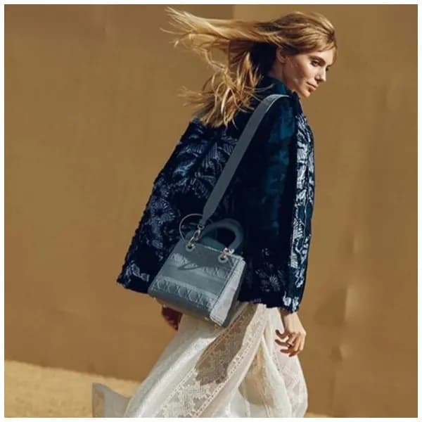 디올 여성 블루 레이디백 - Womens Blue Shoulder Bag - dio0180… - 1