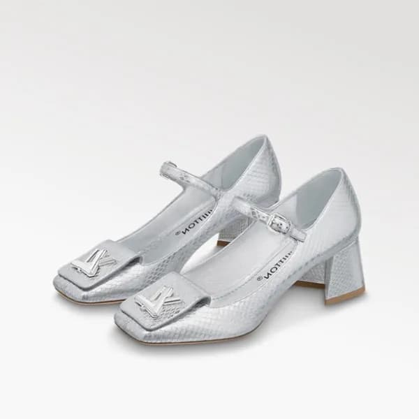 루이비통 여성 실버 샌들 - Louis vuitton Womens Silver Sandal… - 1
