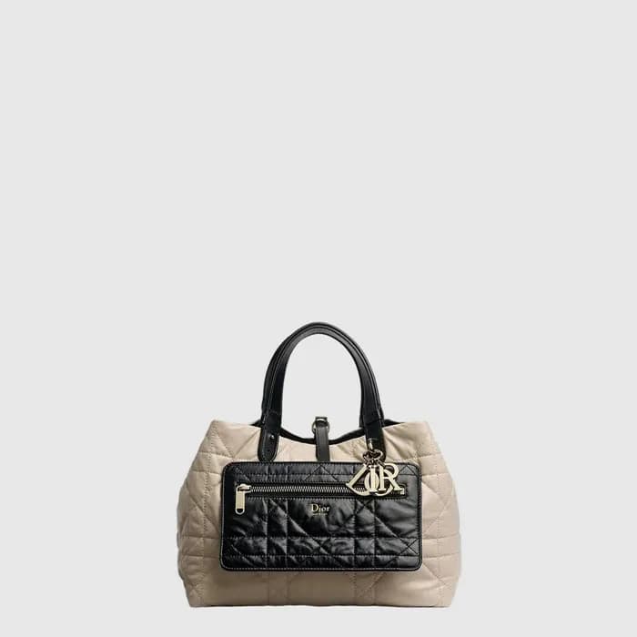 디올 여성 뚜주흐 리버서블 백 미디엄 - Dior Womens Toujours Reversible Bag Medium - dib17332x - 1