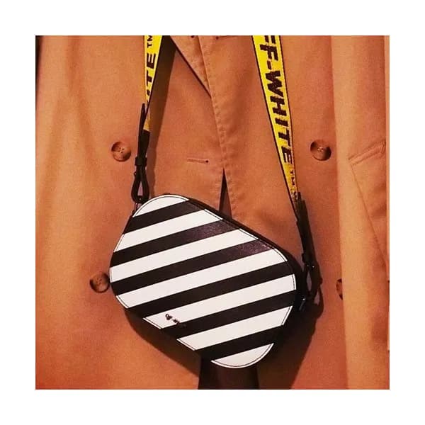 Off White 2019 Leather Camera Shoulder Bag,21cm - … - 1