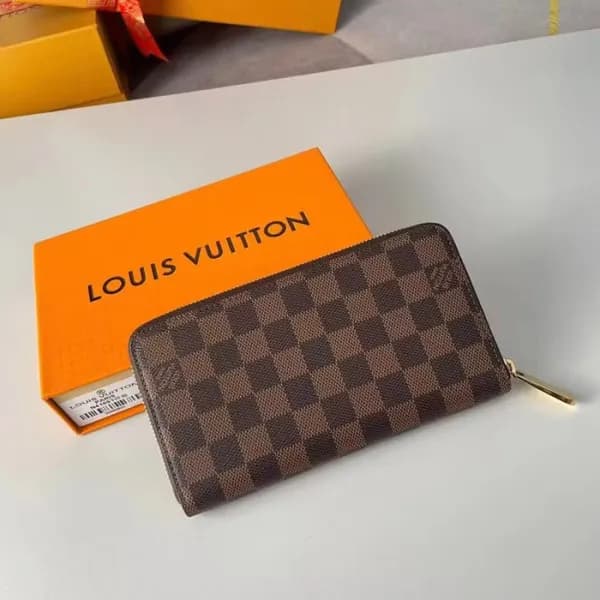Louis Vuitton 2021 Men's Leather Wallet,19.5cm… - 1