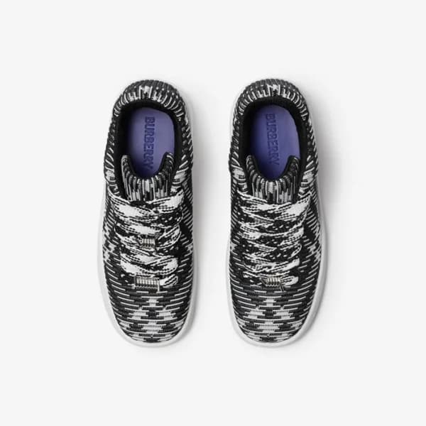 버버리 남/녀 블랙 스니커즈 - Burberry Unisex Black Sneakers -… - 1