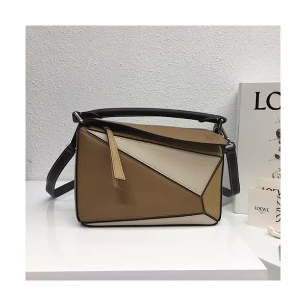 Loewe 2019 Puzzle Small Shoulder Bag, 24CM - 로에베 2… - 1