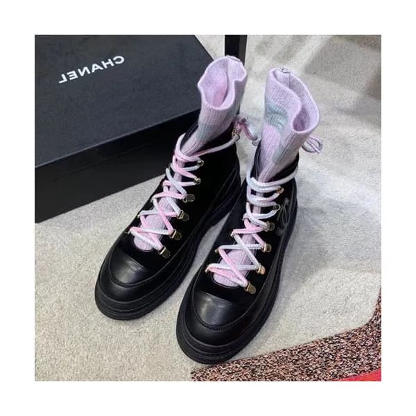 Chanel 2019 Ladies Suede & Leather Boots - 샤넬 2019… - 1