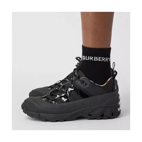 버버리 남성 캐쥬얼 스니커즈 Size(240 - 270) 블랙 - Burberry Me… - 1
