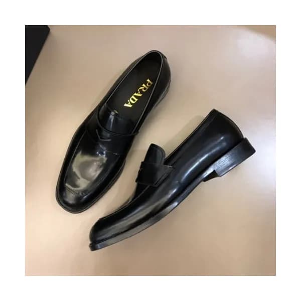 프라다 남성 레더 로퍼 Size(240 - 275) 블랙 - Prada Men'… - 1