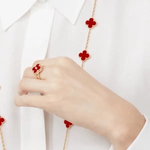 반클리프 아펠 여성 옐로우 골드 반지 - Van Cleef & Arpels Womens G… - 1