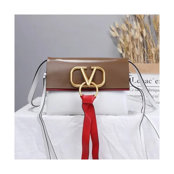 [매력 터지는 러블리 봄신상] Valentino 2019 V-ring Leather Min… - 1