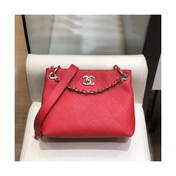 Chanel 2020 Leather Chain Shoulder Bag,22CM - 샤넬 2… - 1