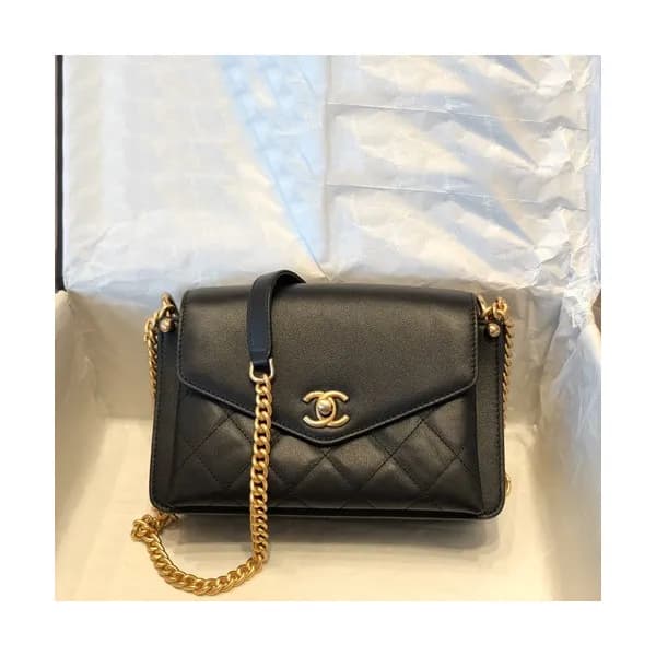 Chanel 2020 Leather Chain Shoulder Bag,22CM - 샤넬 2… - 1