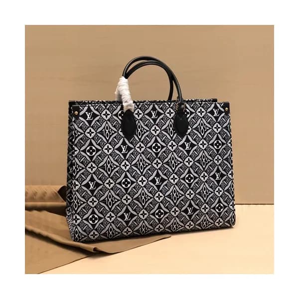 Louis Vuitton 2020 Onthego Tote Shopper Bag,41cm -… - 1