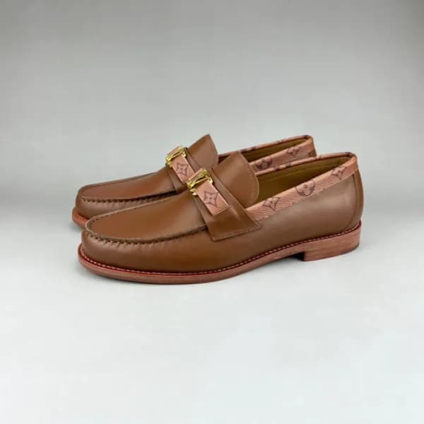 루이비통 남성 모던 카멜 로퍼 - Louis vuitton Mens Camel Loafer… - 1