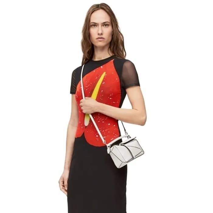 로에베 여성 화이트 퍼즐백 - Loewe Womens White Puzzle Bag - l… - 1