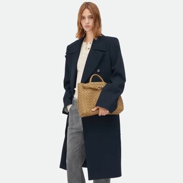 보테가베네타 여성 베이지 안디아모 - Bottega Veneta Womens Andiamo… - 1