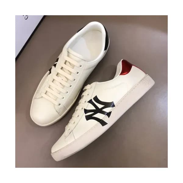 Gucci 2019 Mens Yankees Logo Leather Sneakers - 구찌… - 1