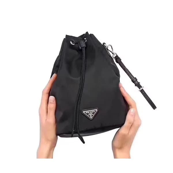 Prada 2020 Women Nylon Bucket Bag ,23CM - 프라다 2020… - 1