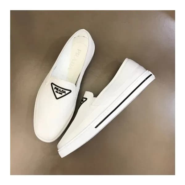 프라다 남성 클래식 화이트 슬립온 - Mens White Slip-ons - pra0271… - 1
