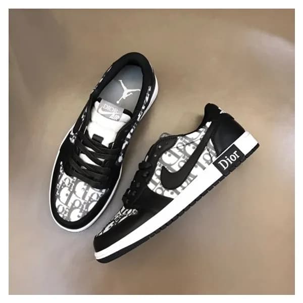 디올 남성 블랙 스니커즈 - Dior Mens Black Sneakers - di339x - 1