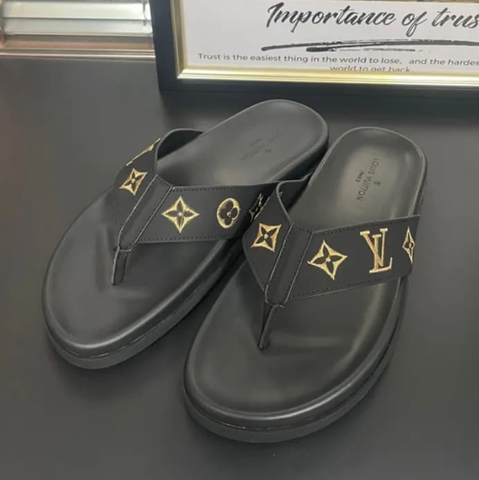 Louis Vuitton 2019 Mens Initial Gold Logo Leather … - 1