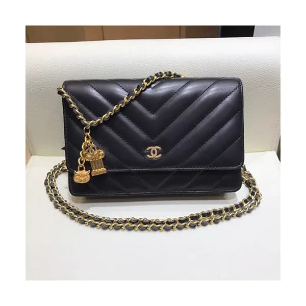 Chanel 2019 WOC Chain Cross Bag,19CM - 샤넬 2019 WOC… - 1