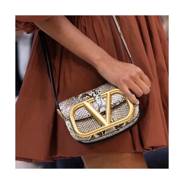 Valentino 2020 Leather Garavani Shoudler Cross Bag…