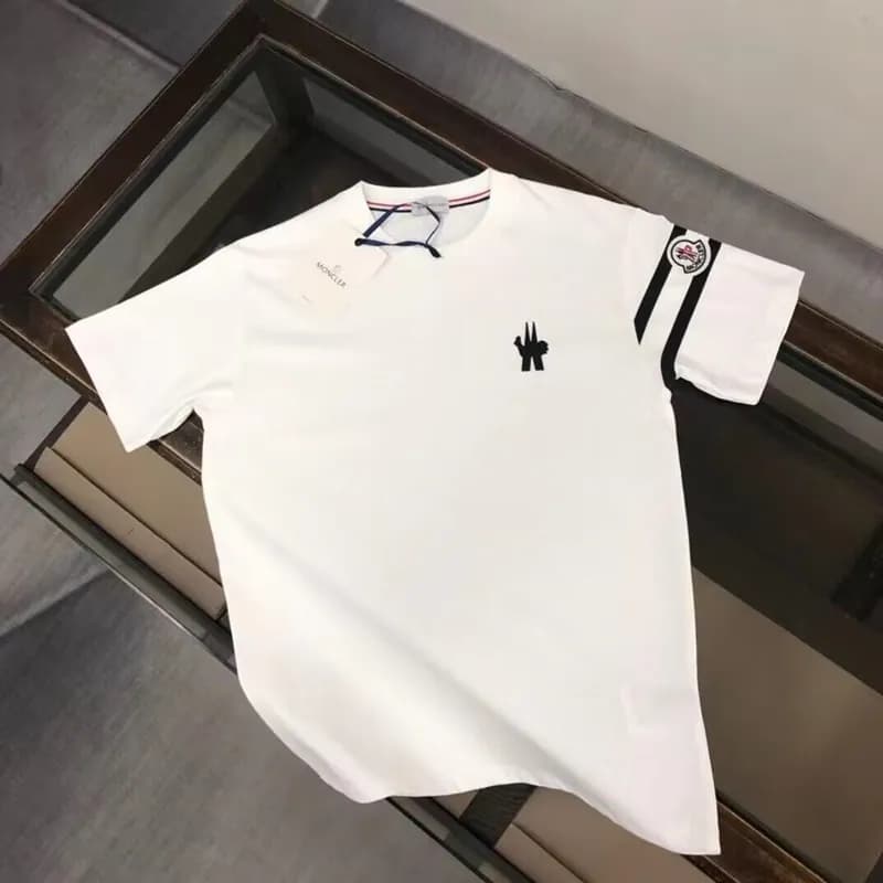 Moncler 2023 Mens Logo Silket Crew-neck Short Slee… - 1