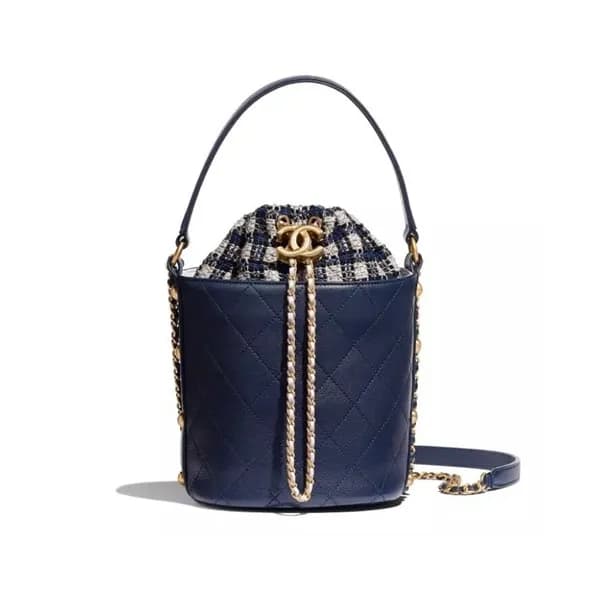 Chanel 2020 Leather Chain Bucket Tote Shoulder Cro… - 1