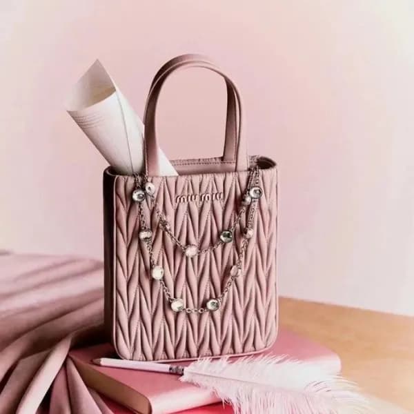미우미우 여성 핑크 핸드백 - Miumiu Womens Pink Hand Bag - miu… - 1