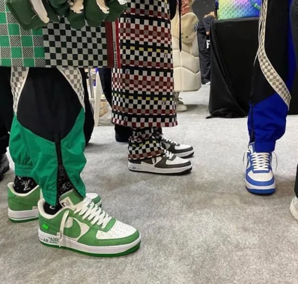 루이비통 남성 그린 스니커즈 - Louis vuitton Mens Green Sneaker… - 1