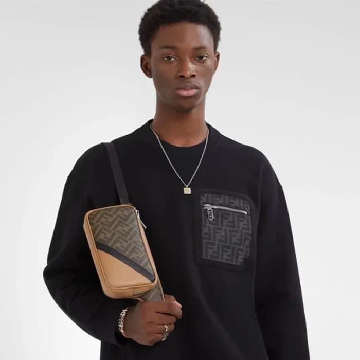 펜디 남성 캐쥬얼 블랙 맨투맨 - Fendi Mens Black Tshirts - fe5… - 1