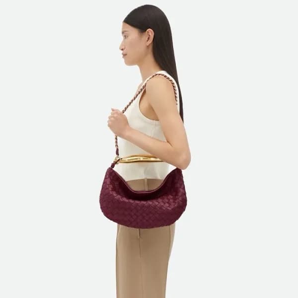 보테가 베네타 여성 버건디 사딘 초크 - Bottega Veneta Womens Bugun… - 1