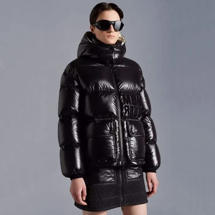 몽클레어 여성 아바예 여성 숏 다운 패딩 자켓 - Moncler Womens Black P… - 1