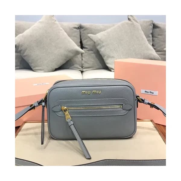 MiuMiu 2019 Camera Shoulder Cross Bag,23cm - 미우미우 … - 1