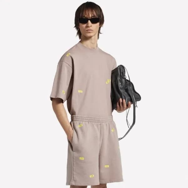 발렌시아가 남성 라운드 반팔 티셔츠 - Balenciaga Mens Round Tshirt… - 1